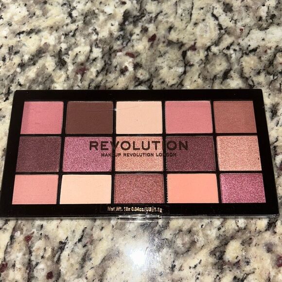 REVOLUTION EYESHADOW PALETTE - Picture 2 of 3
